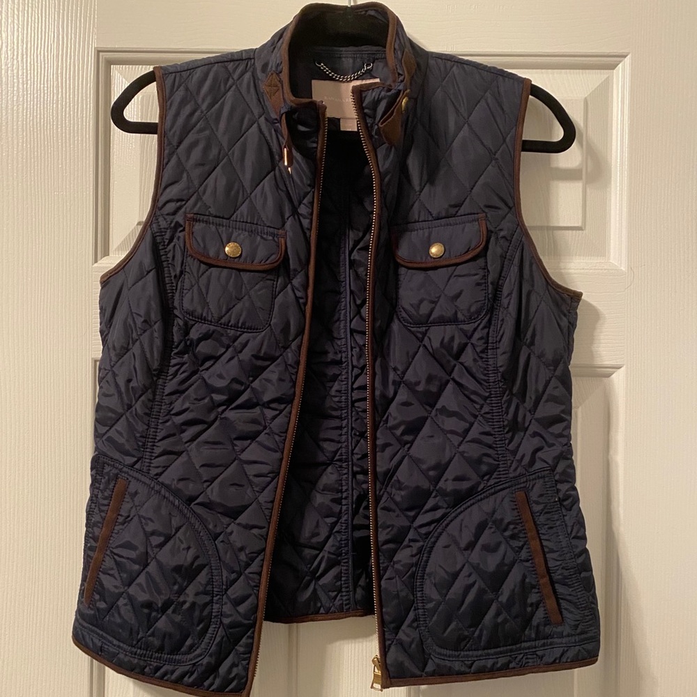 Banana Republic Vest (women’s medium)